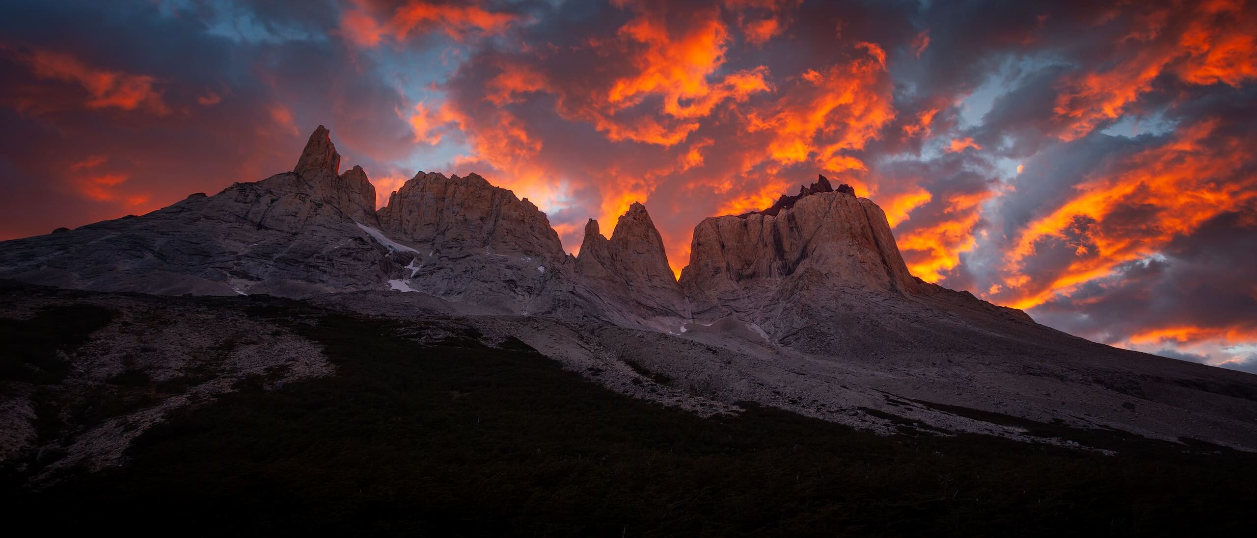 Dramatic clouds over the Valle Britanico on the W-Trek