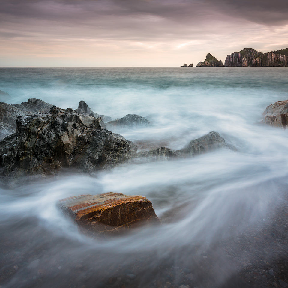 Long exposure at sunrise at Playa Gueirúa