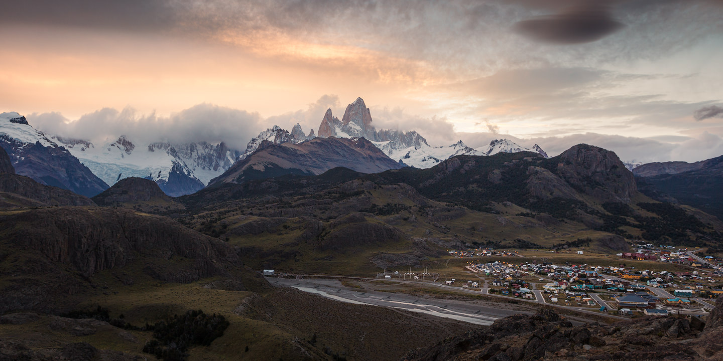 El Chaltén with Fitz Roy seen from Mirador de los Condores.