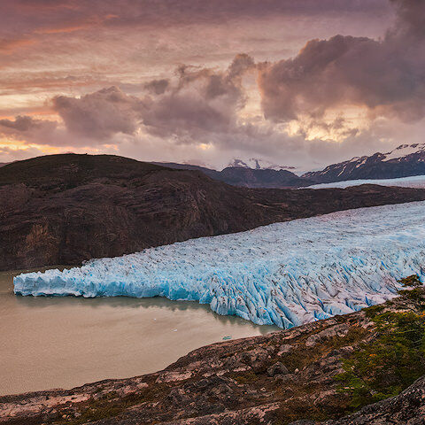 Panorama of Glaciar Grey in Parque Nacional Torres del Paine